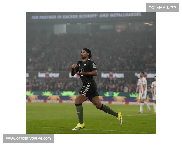 半场战报：科隆1-1拜仁，格纳布里失误后扳平