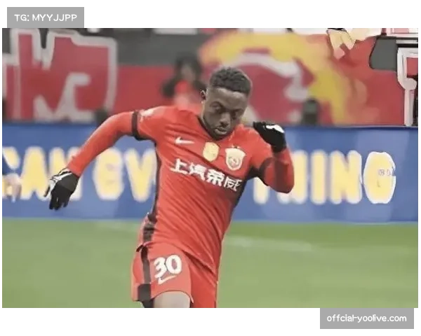 加布里埃尔无对抗滑倒疑似膝盖重伤，海港再损大将